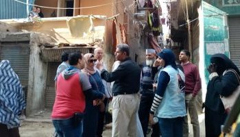 تقديم مساعدات لـ 120 أسرة تضررت من الأمطار بالإسكندرية 11