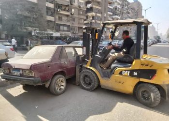 المرور يرفع 14 سيارة و دراجة بخارية متروكة فى حملات بالقاهرة خلال 24 ساعة 5