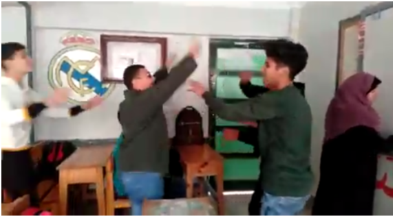 فصل طلاب واقعة فيديو منع المعلمة من الشرح بالرقص والاستهزاء 15 يوما 1