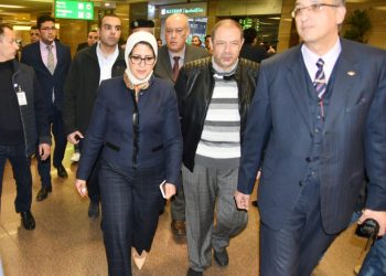 وزيرة الصحة من المطار: لم نرصد أي حالة مصابة بـ«كورنا» فى مصر 6