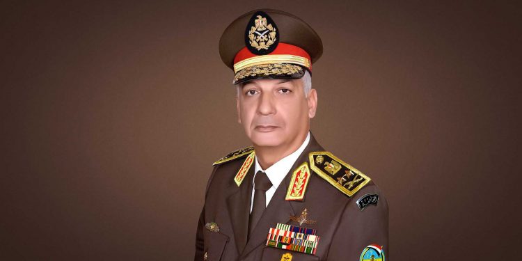الفريق أول محمد زكي القائد العام للقوات المسلحة وزير الدفاع