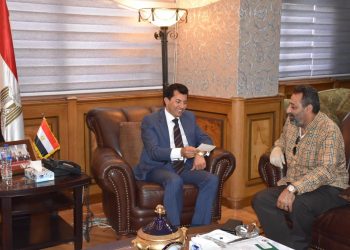 وزير الرياضة يجتمع بـ عبدالغني لبحث دعم لاعبي دوري أندية القسم الثاني والثالث والرابع 2