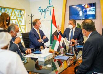 وزراء السياحة والآثار والطيران المدني يبعثان رسالة طمأنة بسلامة الإجراءات المصرية المتخذة لمواجهة فيروس كورونا 5