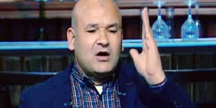 وصول أقارب علاء حسانين لـ محكمة العباسية .. والأمن يفرض تشديدات مكثفه  1