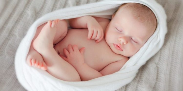 تفسير حلم الولادة .. تعرف هل هي خير أم شر