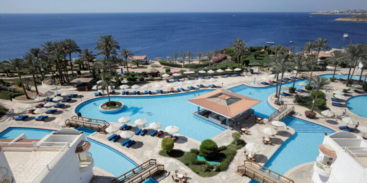 مسؤولة: الروس حجزوا معظم الغرف في الفنادق الفاخرة بالمنتجعات المصرية 1