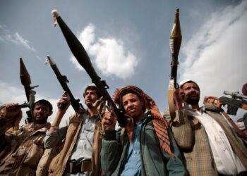 الحوثيون: استهدفنا مواقع حساسة للاحتلال في أم الرشراش.. ونواصل الهجوم على السفن الأمريكية المعادية 5