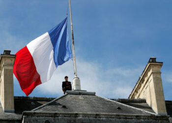 فرنسا تُعلن عودة سفارتها في أوكرانيا 5