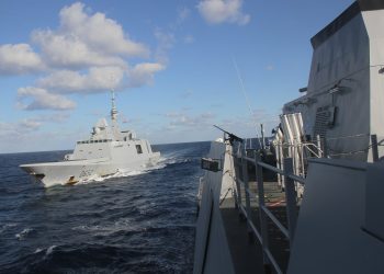 القوات البحرية المصرية والفرنسية تنفذان تدريباً بحرياً عابراً فى البحر المتوسط 10