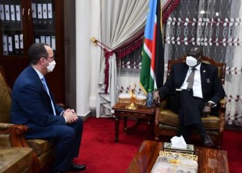 السفير المصري في جوبا يلتقي النائب الأول لـ رئيس جنوب السودان 1