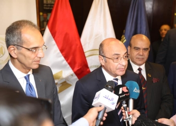 وزيرا العدل والاتصالات يشهدان إفتتاح أول فرع توثيق مسائي داخل فرع شركة إتصالات مصر