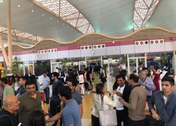 جايين يعملوا الفرح في مصر.. وصول 337 راكب هندي إلى مطار شرم الشيخ لحضور حفل زفاف| صور 5
