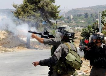 إصابة شاب فلسطيني بالرصاص الحي خلال مواجهات مع قوات الاحتلال الإسرائيلى 1