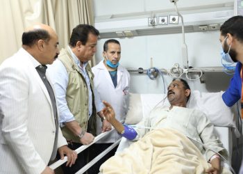 وزير الصحة يتفقد المعابر الحدودية مع السودان والمرضى العائدين بمستشفى أبو سمبل