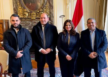 ضمن "شارك بصوتك".. وزيرة الهجرة تعقد عدة اجتماعات مع نخبة من رجال الأعمال والمستثمرين المصريين في فرنسا 1