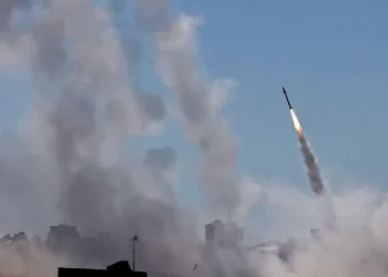 صاروخ لبناني يضرب إسرائيل