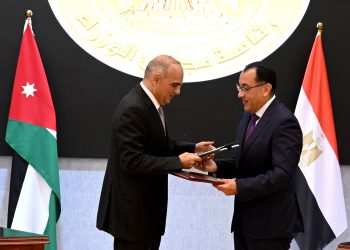 رئيسا وزراء مصر والأردن يوقعان بروتوكول لتعزيز التعاون في المجال الإعلامي 2