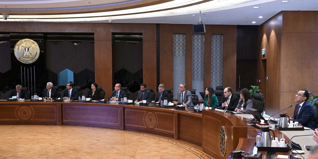 مصطفى مدبولي يترأس الاجتماع الدوري لمتابعة ترتيبات مؤتمر الاستثمار المصري الأوروبي 4