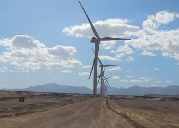 اليوم..وزير الكهرباء يشهد افتتاح مشروع محطة طاقة الرياح بخليج السويس 4