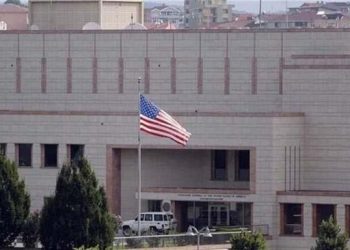 مصرع شخص بهجوم على مقر السفارة الأمريكية في بيروت 3