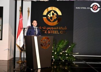 وزير التجارة يلتقي بـ137 شركة حديد عالمية لضخ استثمارات في مصر