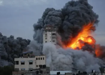 قذائف نارية.. اشتباكات متواصلة وسط مدينة رفح جنوبي قطاع غزة 2