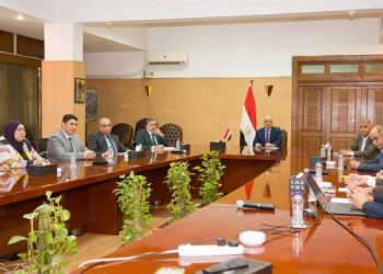 وزير الري يتابع إجراءات تطوير منظومة توزيع المياه في مصر 2