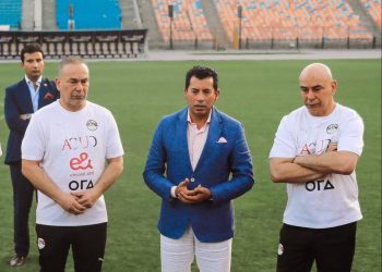 حسام حسن وإبراهيم منتخب مصر مع وزير الرياضة